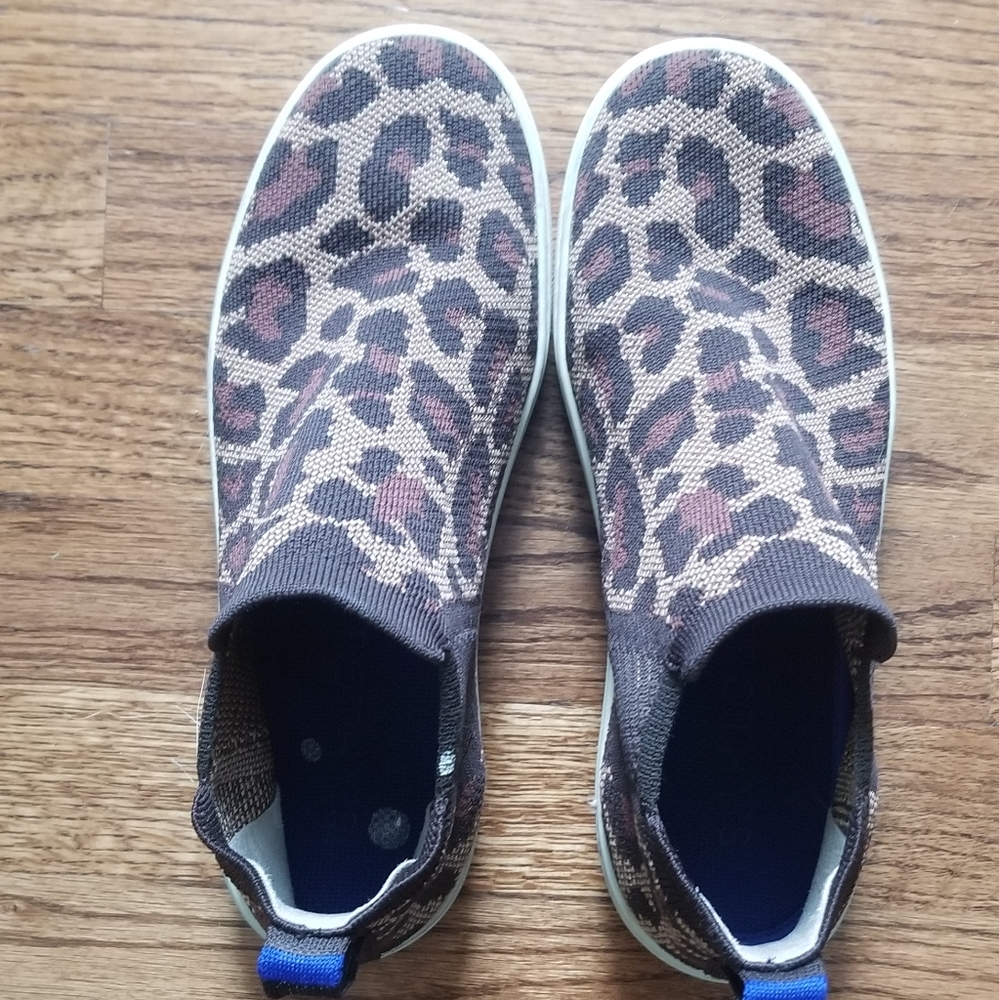 Rothys big cat Chelsea boots